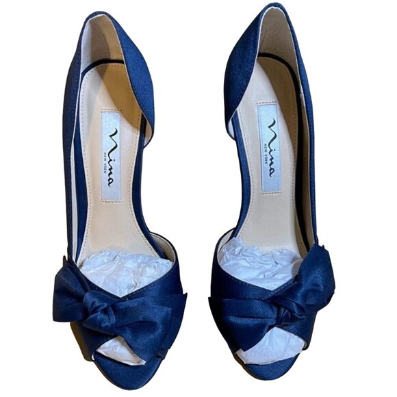 Nina New York Navy Slim Pointed Blue Suede Heels Size 5.5 - Picture 1 of 3